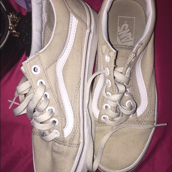 Vans - Picture 2 of 2